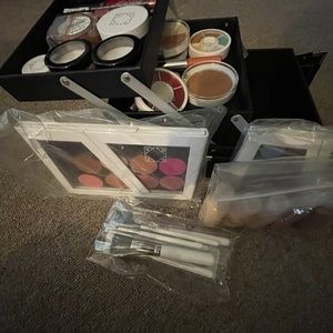 Ofra Professional Makeup